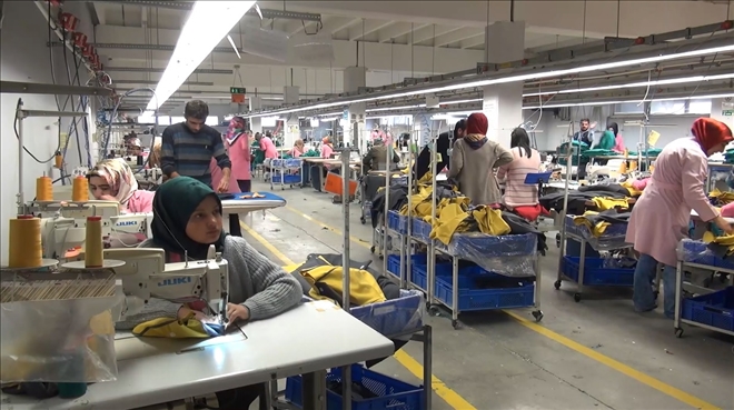 MUŞ´TAN 52 ÜLKEYE İHRACATTA BULUNAN FABRİKA 500 KİŞİYİ İSTİHDAM EDİYOR