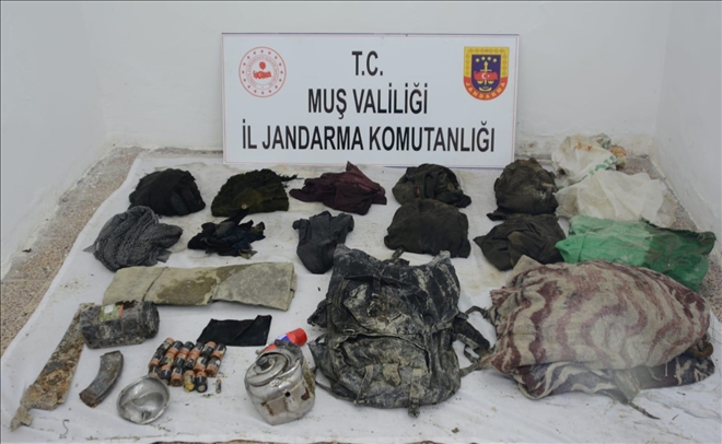 TERÖRİSTLERE AİT 3 SIĞINAĞA İMHA EDİLDİ