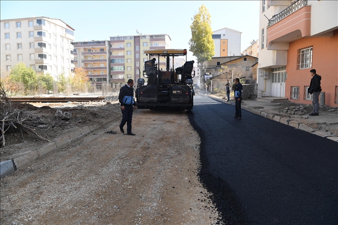 ASFALT ÇALIŞMALARI DEVAM EDİYOR