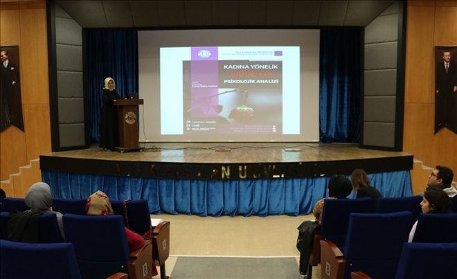 ÜNİVERSİTEDE PROGRAM VE SEMİNERLER DÜZENLENDİ