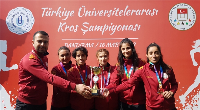 KADIN KROS TAKIMI TÜRKİYE ÜÇÜNCÜSÜ OLDU