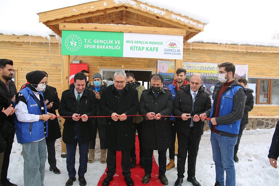 TARİHİ KÖPRÜDE KİTAP KAFE KURULDU