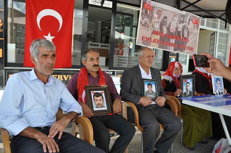 EVLAT HASRETİ BİTEN BABADAN MUŞLU AİLELERE DESTEK