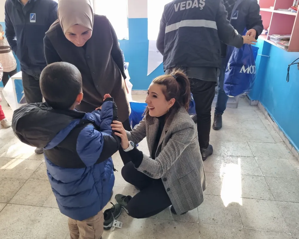 “HER MEVSİM TEBESSÜM” EKİBİ MALAZGİRTLİ ÇOCUKLARLA BULUŞTU