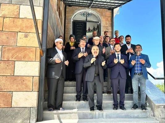 HAZRET-İ İBRAHİM CAMİİ DUALARLA İBADETE AÇILDI