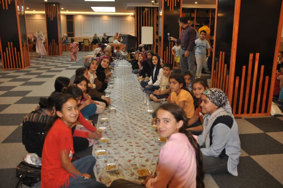 BULANIK’TA KUR’AN KURSU ÖĞRENCİLERİNE AŞURE