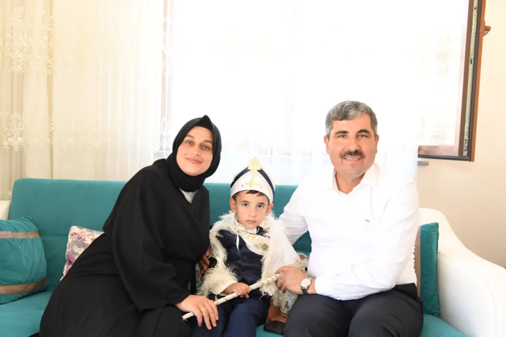 BAŞKAN ASYA, ENKAZDAN SAĞ KURTULAN ÖMER YİĞİT’IN KİRVESİ OLDU