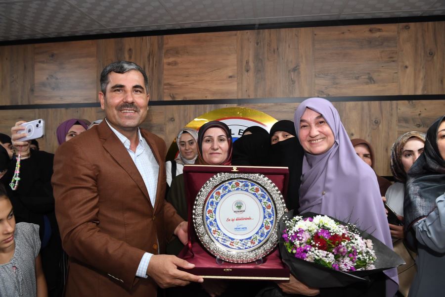 ‘EŞLER ARASI İYİ İLETİŞİM STRATEJİLERİ’ SÖYLEŞİSİ