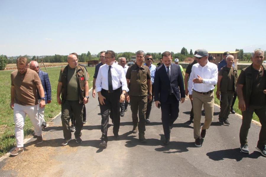 BAKAN YARDIMCISI TİRYAKİ, MALAZGİRT’TE