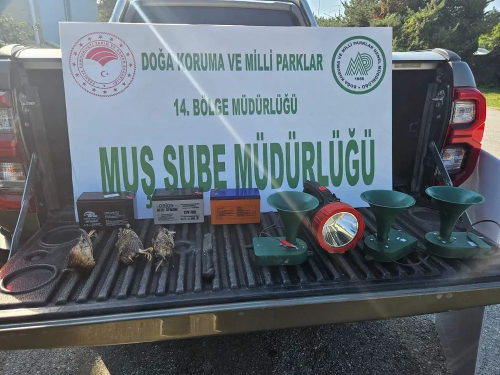 SES CİHAZLARI VE FARLAR İLE AVLANAN 3 KİŞİYE 39 BİN 500 TL PARA CEZASI