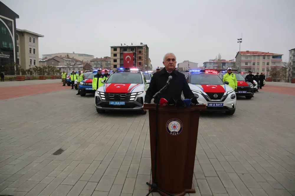 EMNİYET VE JANDARMANIN YENİ ARAÇLARI TANITILDI