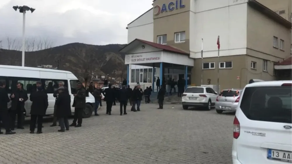 KAÇIRDIĞI KIZIN EVİNDE KATLİAM YAPTI