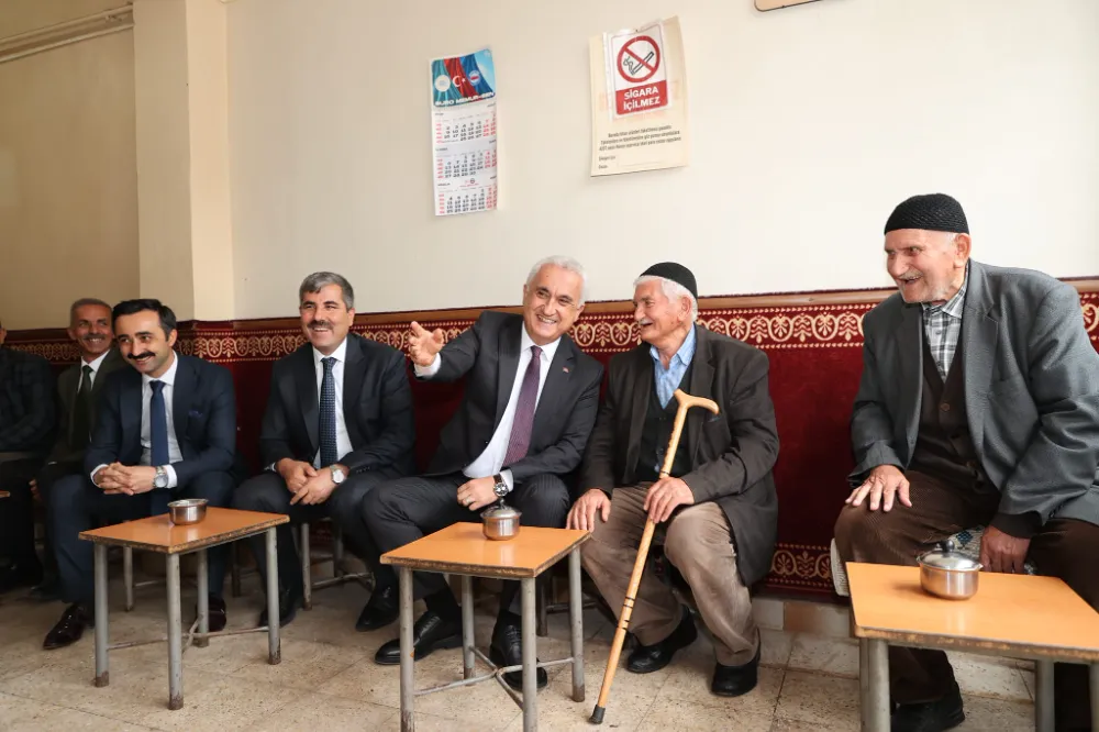 “YAŞLILARIMIZ, DEĞERLERİMİZİ YARINLARA AKTARAN TOPLUMSAL HAFIZAMIZDIR”