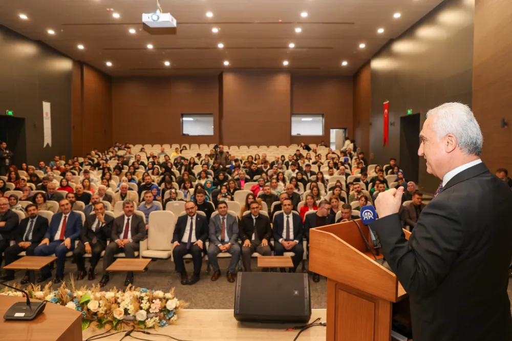 TAZELENME ÜNİVERSİTESİ’NİN AKADEMİK AÇILIŞI YAPILDI
