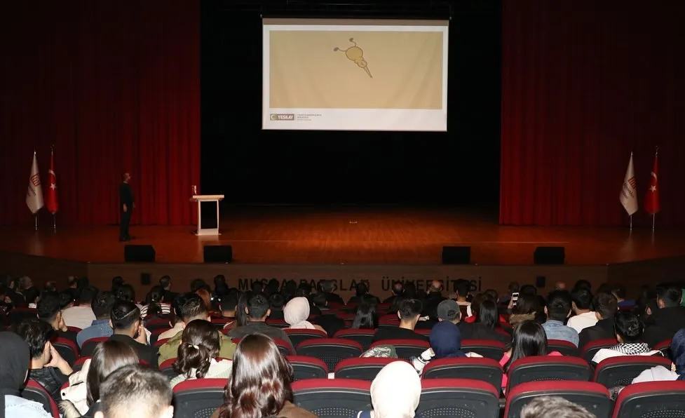 MAUN’DA MADDE BAĞIMLILIĞI PANELİ GERÇEKLEŞTİRİLDİ