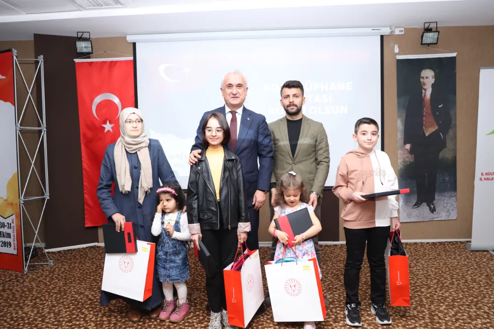 60. KÜTÜPHANE HAFTASI TÖRENLE KUTLANDI