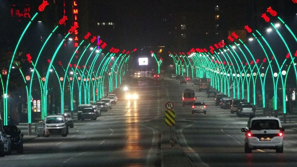 TRAFİĞE KAYITLI ARAÇ SAYISI 37 BİN 592 OLDU