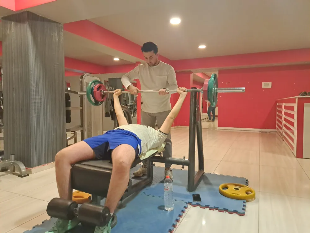 YAZ AYLARINA FİT GİRMEK İSTEYENLER İÇİN SPORA BAŞLAMANIN TAM ZAMANI