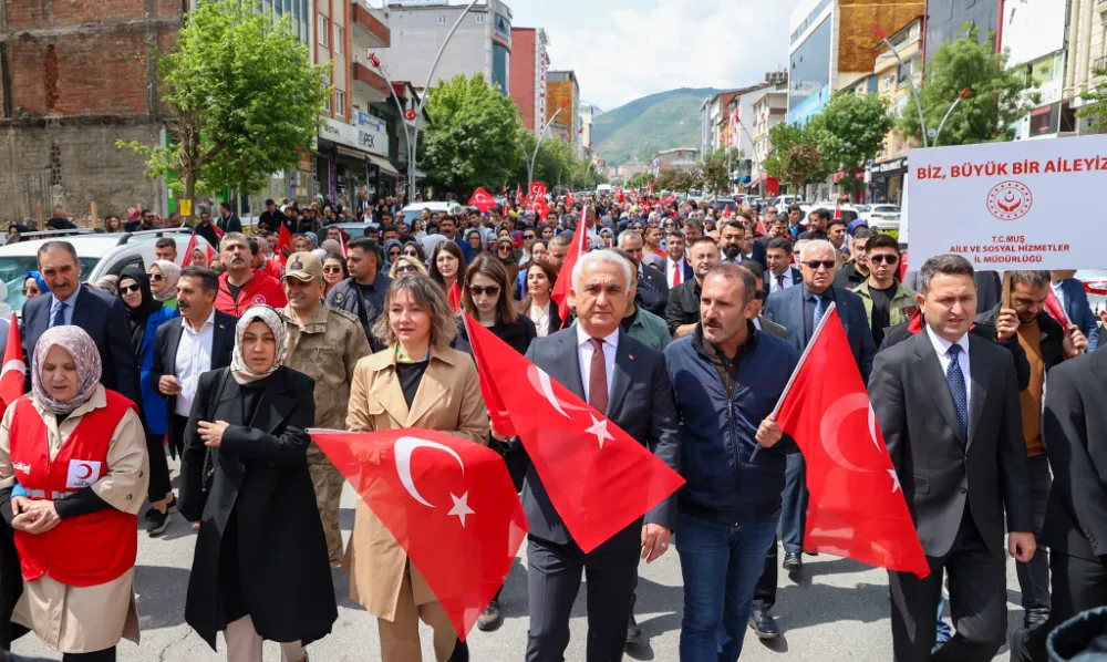 “AİLE SENİ HİÇ YALNIZ BIRAKMAZ”