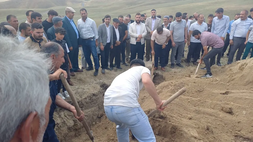 TALİHSİZ GENÇ KIZIN CENAZESİ TOPRAĞA VERİLDİ