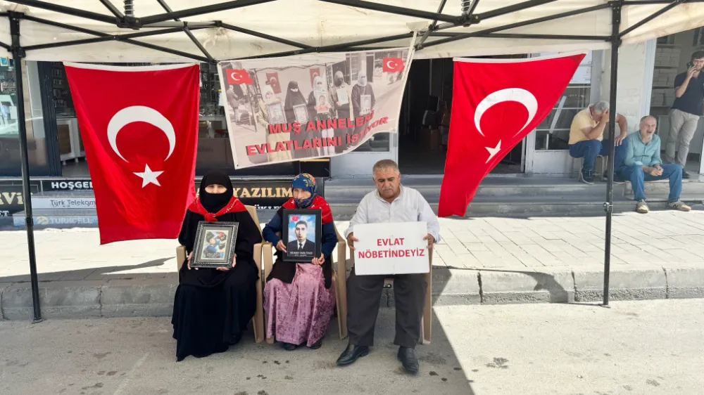 MUŞLU AİLELERİN EVLAT NÖBETİ KARARLILIKLA DEVAM EDİYOR