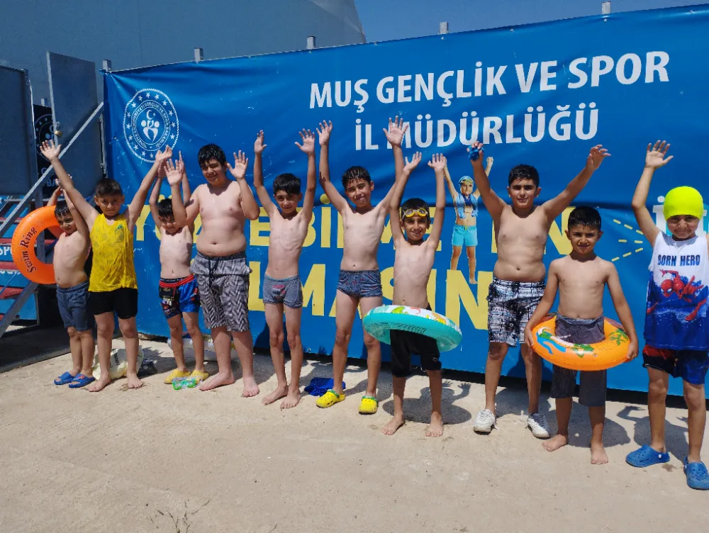 VARTO’DA KUR’AN KURSLARINA GİDEN ÖĞRENCİLERE YÜZME EĞİTİMİ