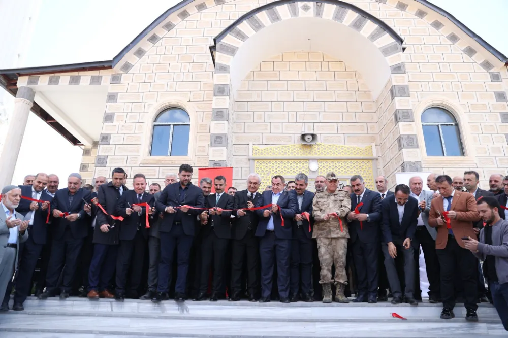 ÜÇEVLER KÖYÜ CAMİİ DUALARLA AÇILDI