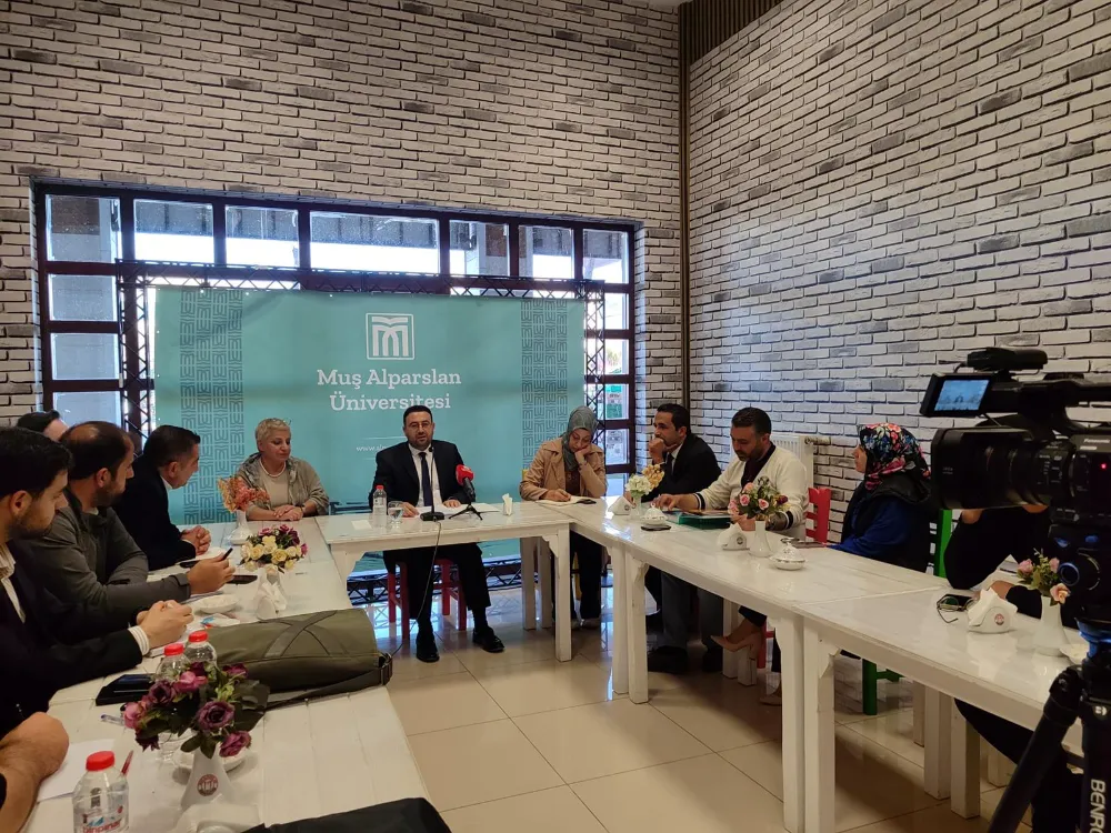 ÇAY BAHANE SOHBETLERİ’NDE DOÇ. DR. MURAT ALANOĞLU İRAN DENEYİMLERİNİ PAYLAŞTI