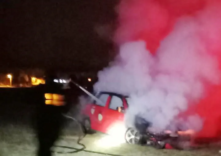 SEYİR HALİNDEKİ OTOMOBİL ALEV ALDI