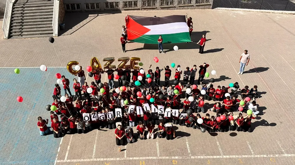 ÖĞRENCİLERDEN FİLİSTİN’E DESTEK İÇİN ANLAMLI ETKİNLİK