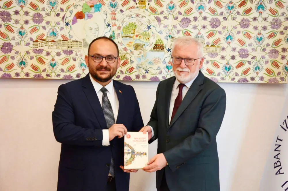 REKTÖR ALİCAN, BOLU’DA ÖĞRENCİLER VE AKADEMİSYENLERLE BİR ARAYA GELDİ