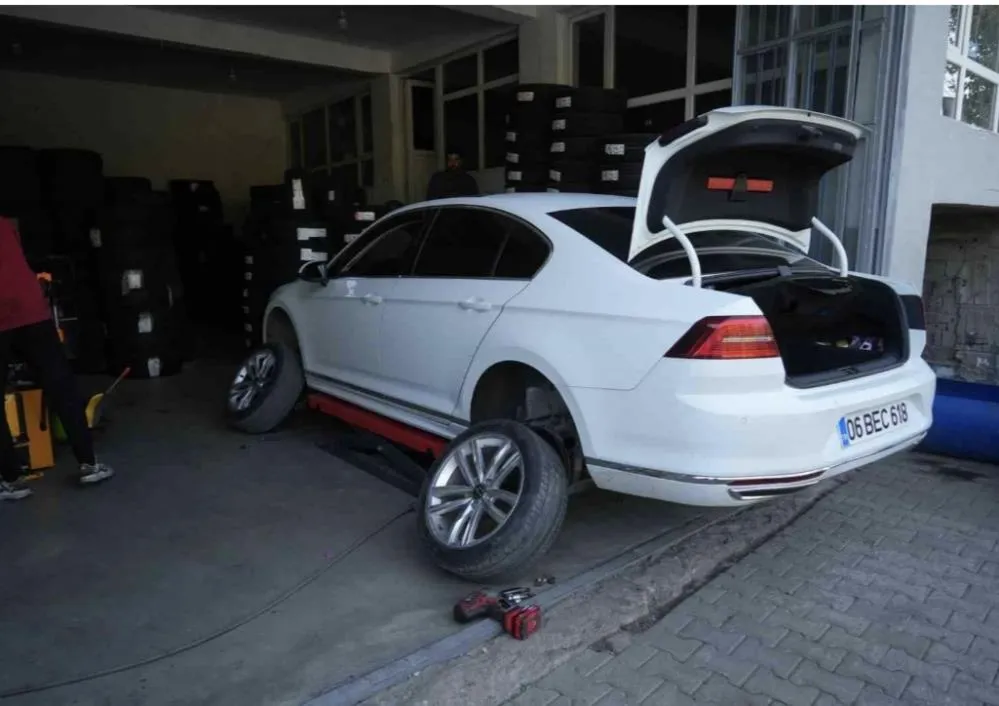 VALİLİKTEN SÜRÜCÜLERE KIŞ LASTİĞİ UYARISI