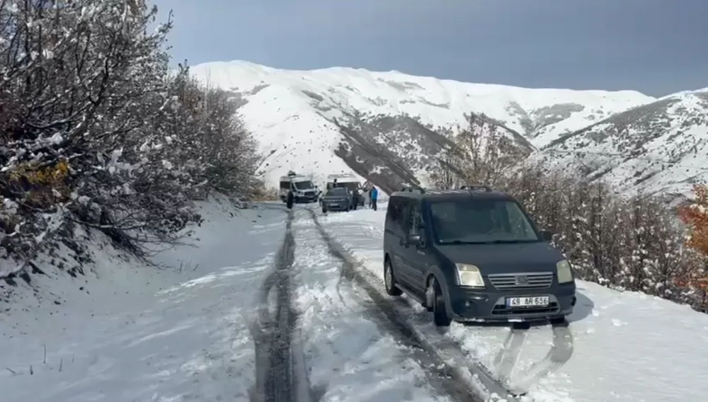14 KÖY YOLU ULAŞIMA KAPANDI
