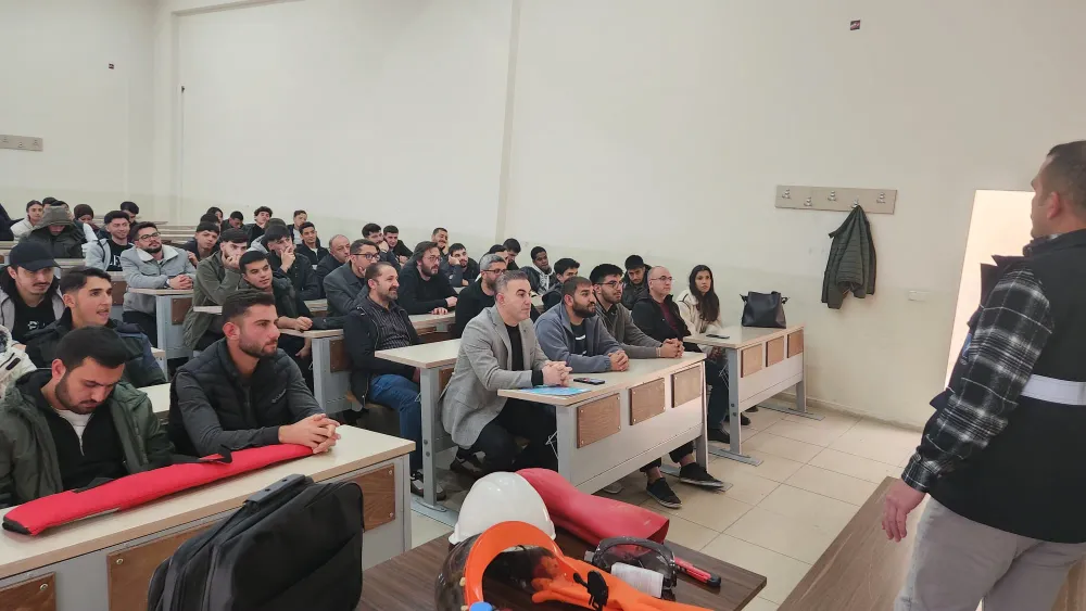 TBMYO’DA ÖĞRENCİLERE MESLEKİ İŞ GÜVENLİĞİ SEMİNERİ DÜZENLENDİ