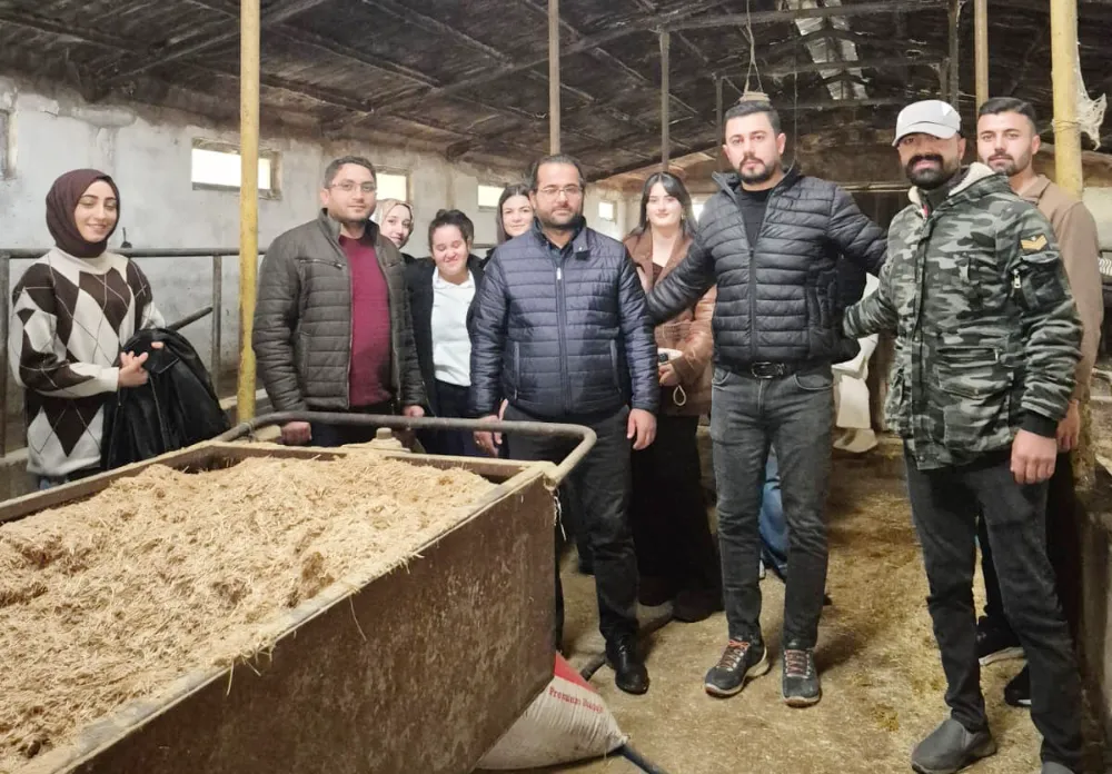 BULANIK’TA ÖĞRENCİLER ÇİFTLİKLERDE MESLEKİ TECRÜBE KAZANDI