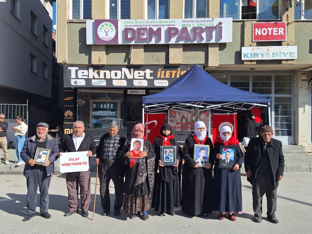 EVLAT NÖBETİNDEKİ AİLELER ÇOCUKLARINA TESLİM OL ÇAĞRISINI YİNELEDİ