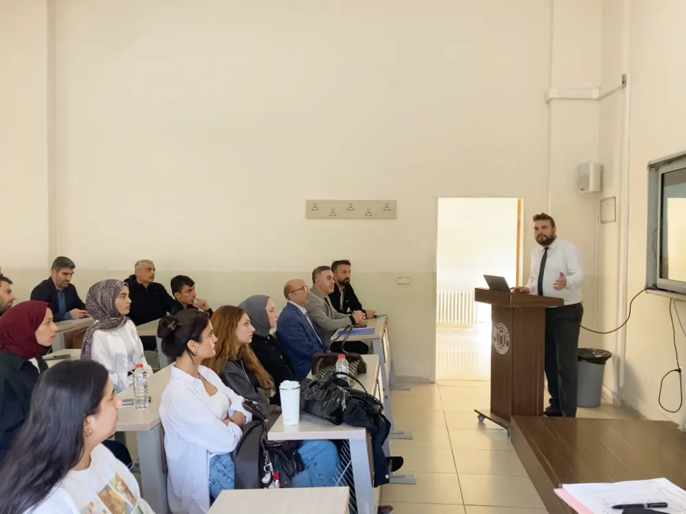 BİYOMEDİKAL ÖĞRENCİLERİNE HASTANE BİLGİ SİSTEMLERİ EĞİTİMİ