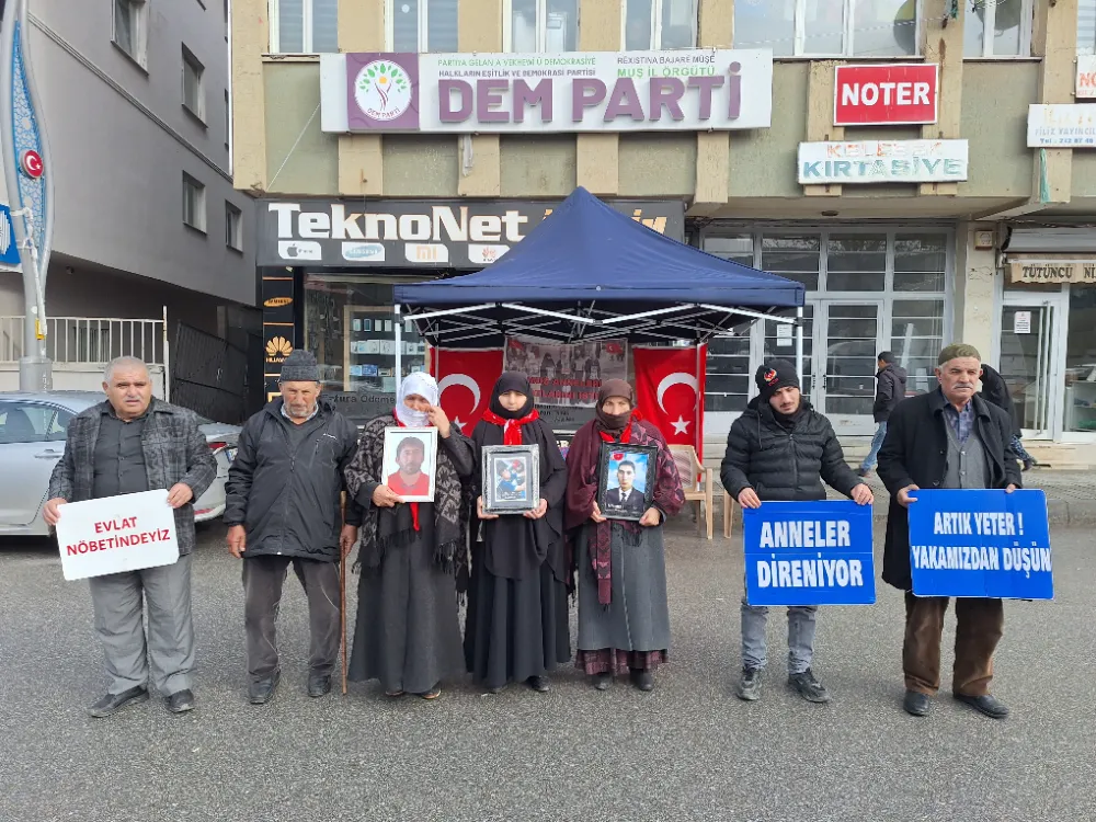 ÇOCUKLARI PKK TARAFINDAN KAÇIRILAN AİLELER 225 HAFTADIR UMUTLA BEKLİYOR