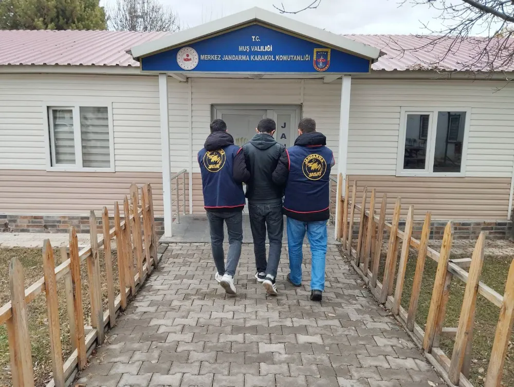 3 YIL 4 AY KESİNLEŞMİŞ HAPİS CEZASI BULUNAN ŞÜPHELİ JASAT TARAFINDAN YAKALANDI