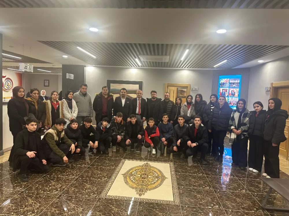 BAŞKAN KOÇ, ÖĞRENCİLERİ AĞIRLADI