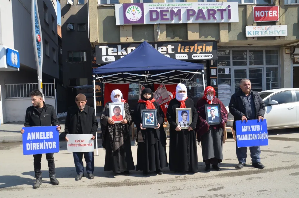 ANNELERİN EVLAT HASRETİ DEVAM EDİYOR