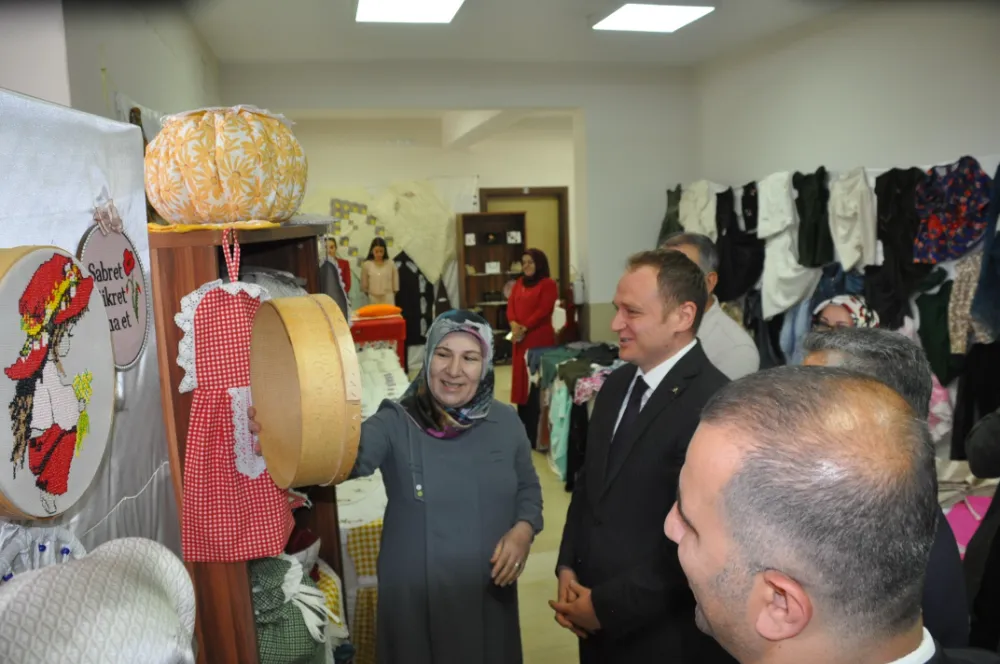 BULANIK’TA HAYAT BOYU ÖĞRENMENİN EMEĞİ SERGİLENDİ