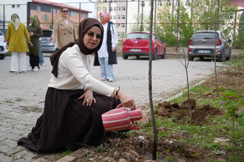 KADIN ÖĞRETMENLER DOĞAYA NEFES OLDU