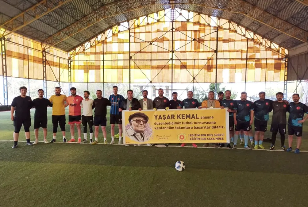 YAŞAR KEMAL ANISINA FUTBOL TURNUVASI DÜZENLENDİ