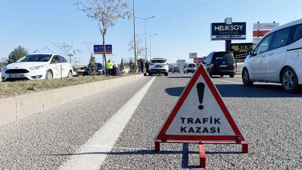 MAYIS AYINDA 89 TRAFİK KAZASI: 74 YARALI