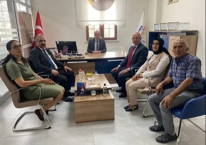 VARTO TAPU MÜDÜRLÜĞÜ’NE PLAKETLİ TEŞEKKÜR