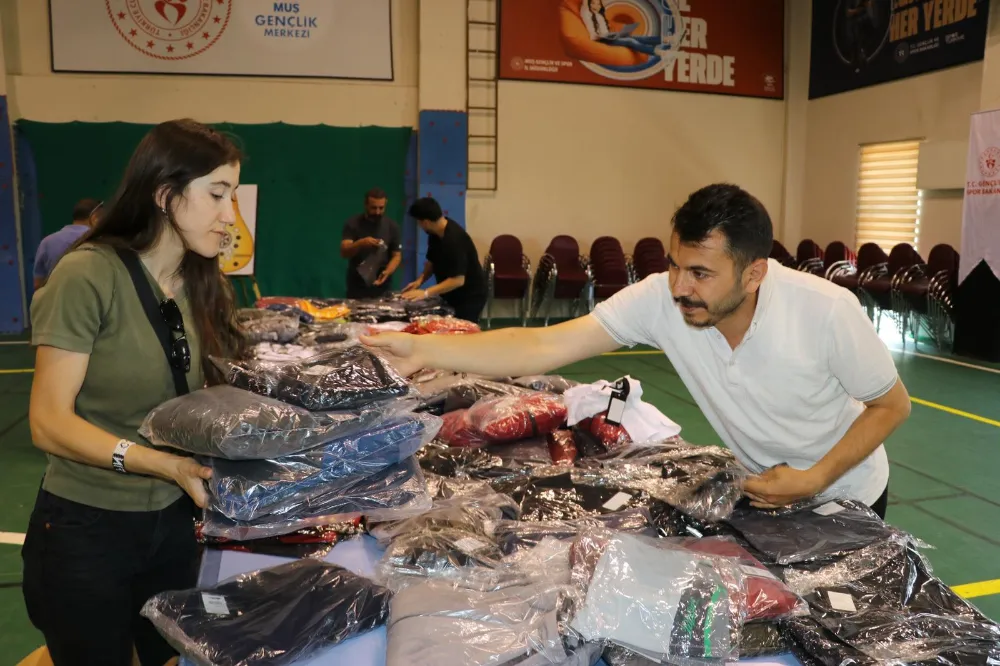 SPORCULARA KAPSAYICI VE SÜREKLİ MALZEME DESTEĞİ