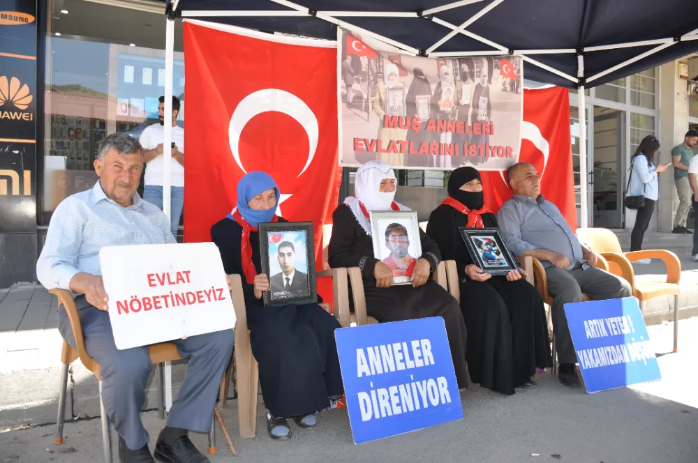 AİLELER TERÖRSÜZ TÜRKİYE’YE UMUTLA BAKIYOR