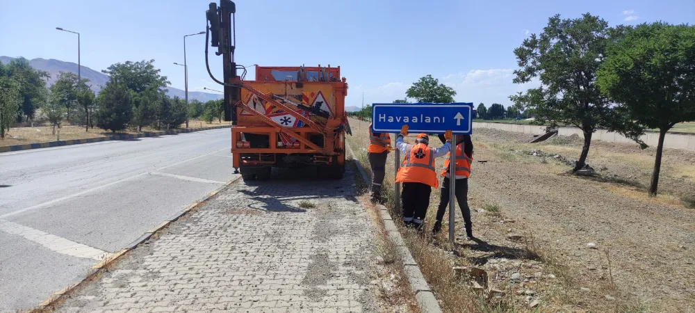 HAVALİMANI YOLU, YOL ÇALIŞMASI NEDENİYLE TRAFİĞE KAPATILDI