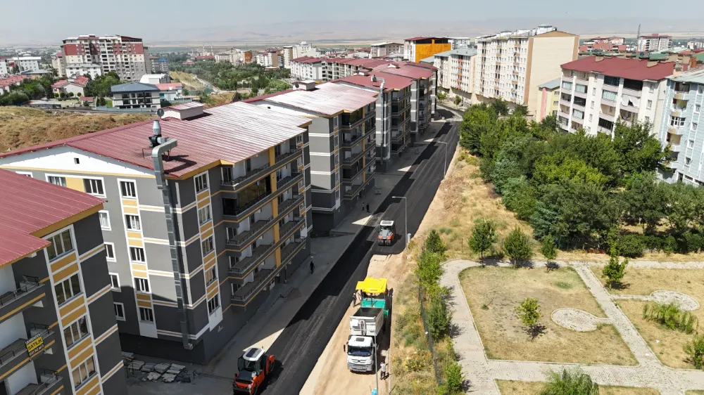 LALE VADİSİ PARKI ÇEVRESİ YENİ YOLLARLA DAHA KONFORLU HALE GELİYOR
